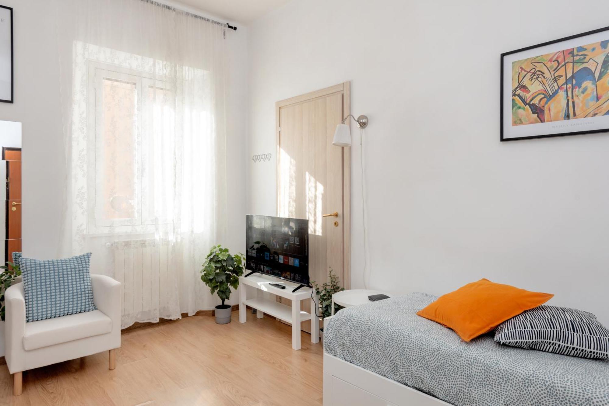 Central Little Basic Apartment Rome Bagian luar foto